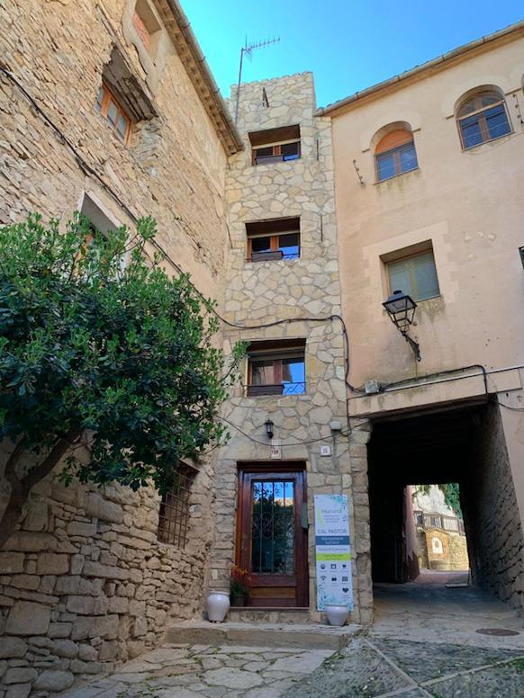 Vive La Vida Rural: En Les Piles. Niu Rural, S.l. Ferienhaus Les Piles